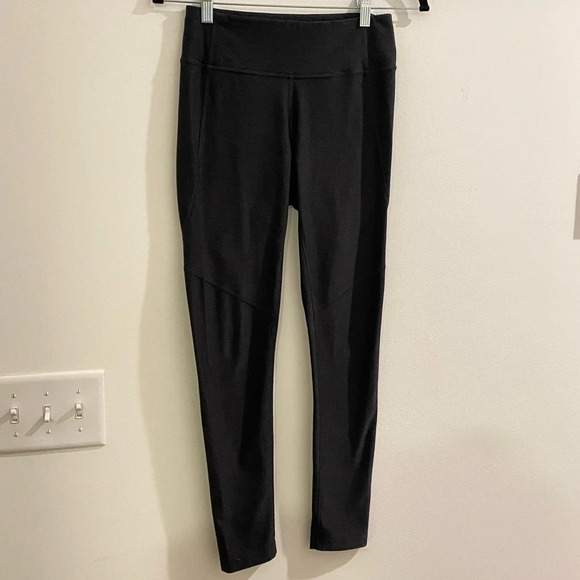 Outdoor Voices Move Free 3/4 Legging - Picture 2 of 8